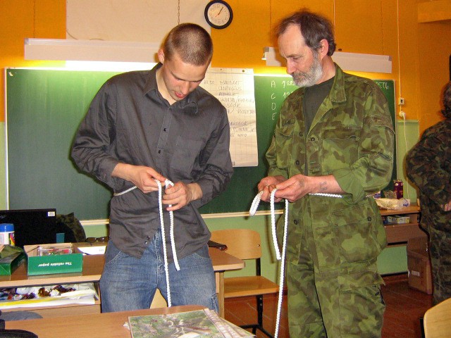 060 Aivar ja Arved õpivad sõlmi