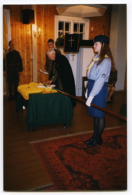 img208