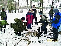 Leevi Naagel Kärla noorkotkastele talviseid laagritarkusi jägamas